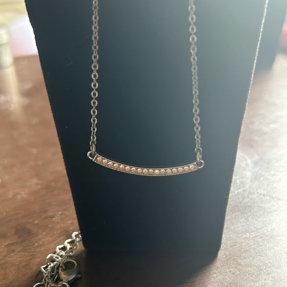 Elegant silver Necklace with Crystal Accents